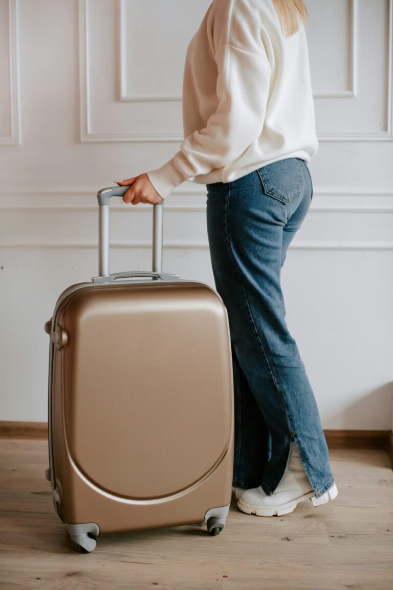 Ways to Avoid Getting Ripped Off Abroad: Smart Tips for Savvy Travelers