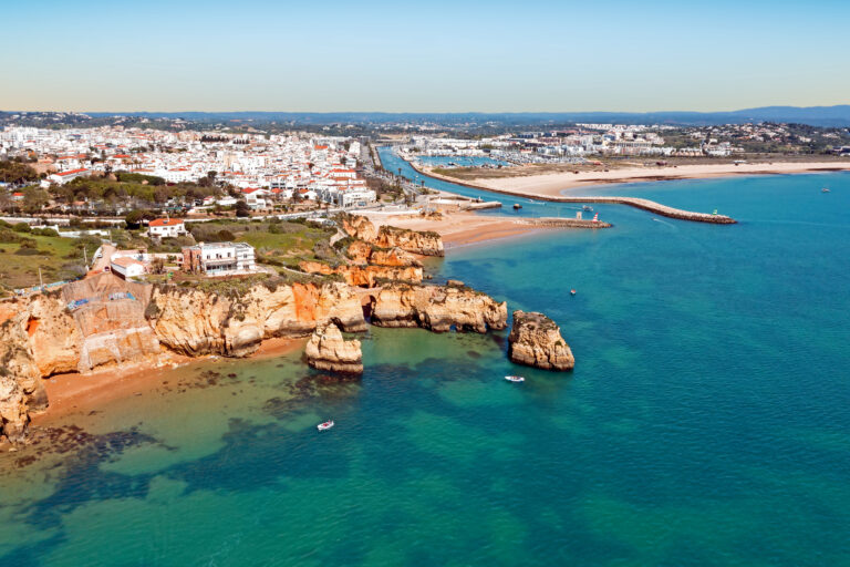 Lagos Kayak Tours: Explore the Stunning Waters of Portugal’s Hidden Gem